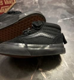 Vans Ward V Black Suede  Mid Baby Sneakers Size 3