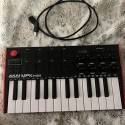 Akai Professional MPK mini 