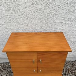 Lori Greiner Solid Oak Jewelry Box 