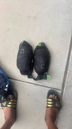 Planet Eclipse paintball knee pads large size