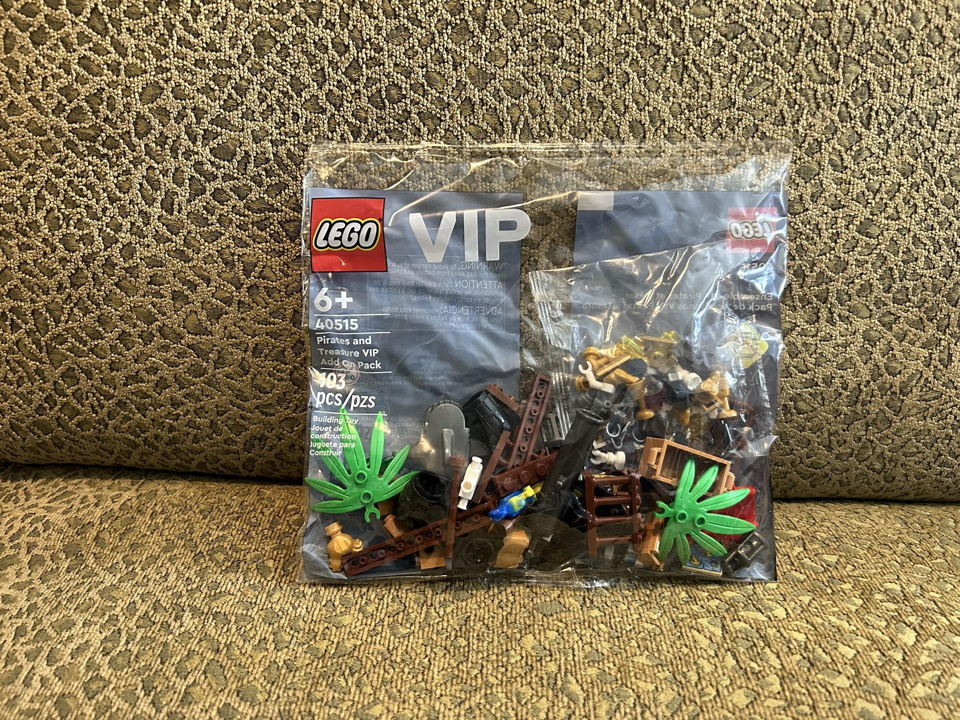 LEGO VIP - Pirates And Treasure VIP Add-On Pack (40515)