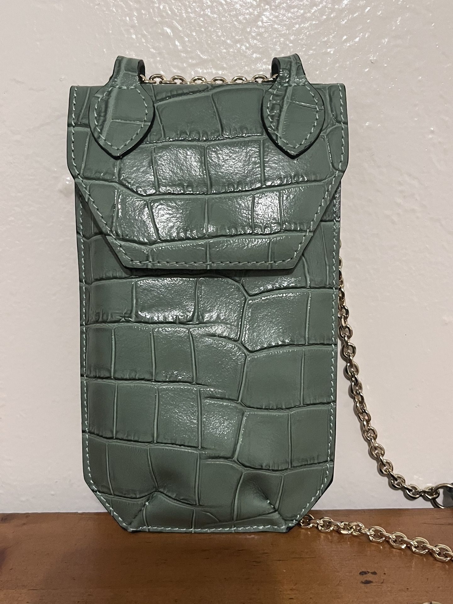 Women’s Green Phone Pouch Purse