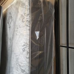 Brand New Mattress Set Free Box Spring 
