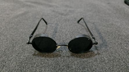 Retro Steampunk Round Metal Sunglasses – Black Frame with Side Shields Dark Lenses