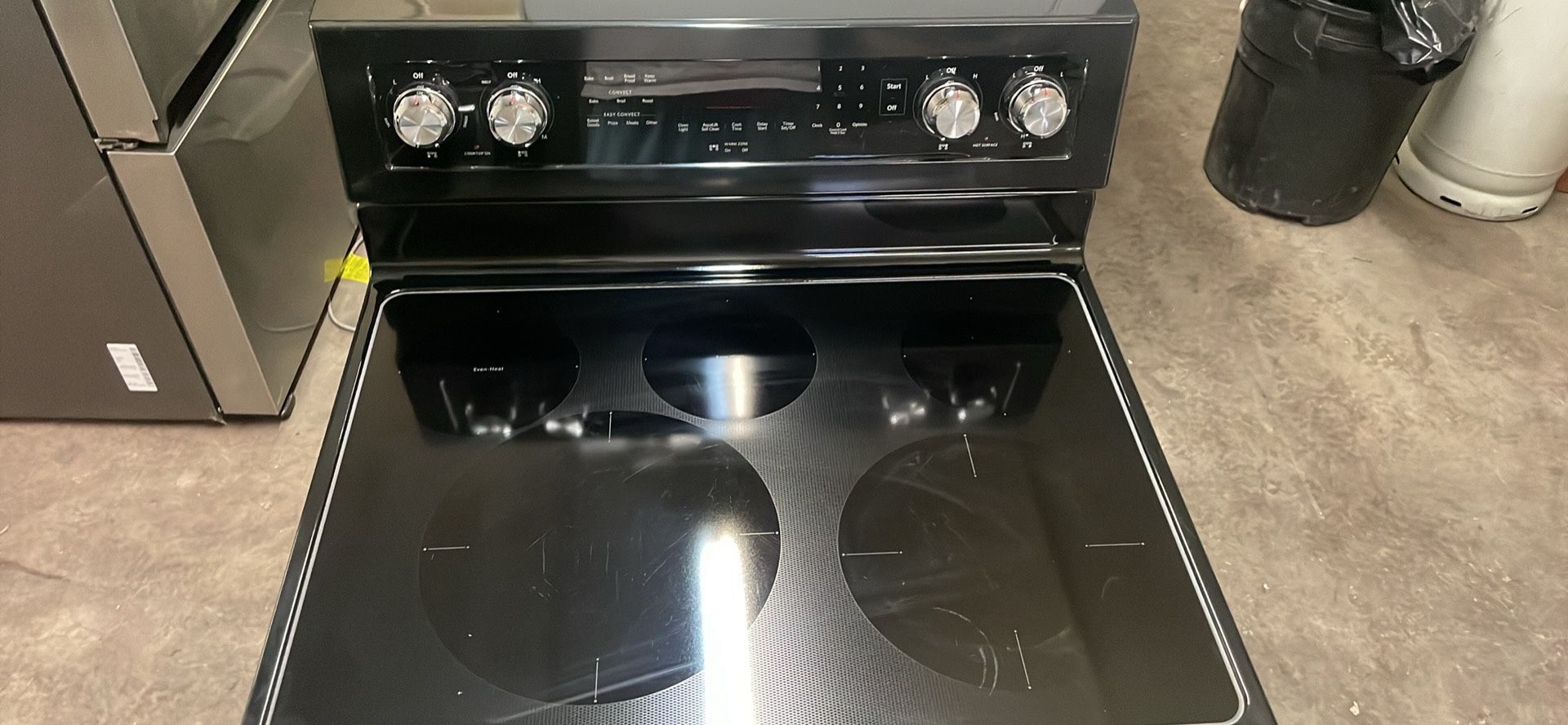 Kitchen aide Stove KFEG500EBL2 90 Day Warranty $450