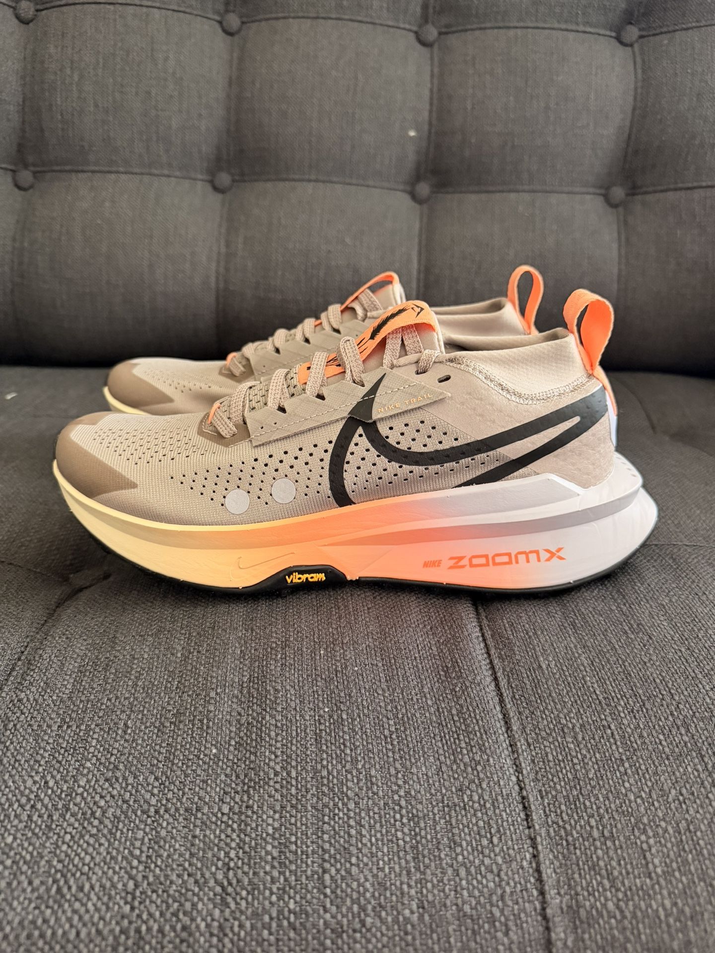 Nike Trail Zegama 2 Size W9.5/ M8
