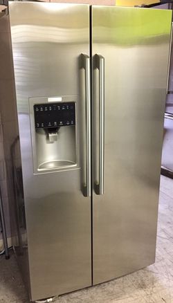 Electrolux Side By Side Fridge 27" Depth