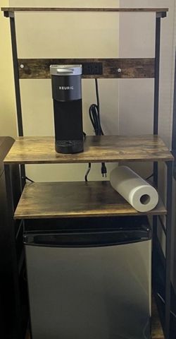 Kitchen Baker's Rack w/ Power Strip $50