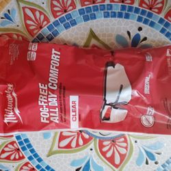 NEW MILWAUKEE SAFETY GLASSES $5