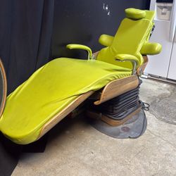 Green adjustable chair