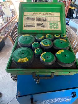 GREENLEE 859 P.V.C PLUG SET