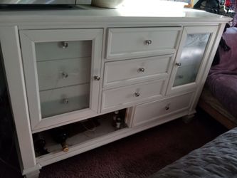 White 10 drawer buffet