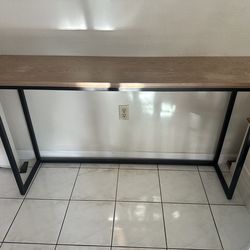 Entry/Console table