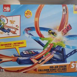 Hotwheels Track/ Hotwheels Car/ Toy