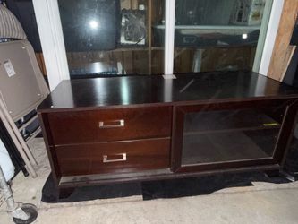 TV Stand / Entertainment center