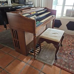 Wurlitzer Oregon Piano 