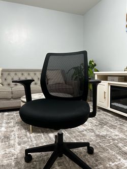 Black office chair