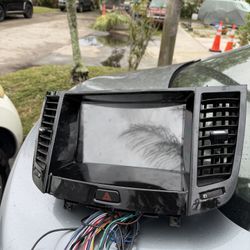 INFINITI FX35/QX70 Apple CarPlay Radio Upgrade