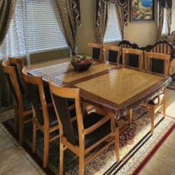 Dinning Table With 8 Chairs