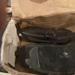 2006  Nissan Sentra front breaks parts 