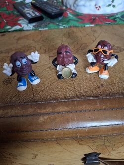 Three California Raisins