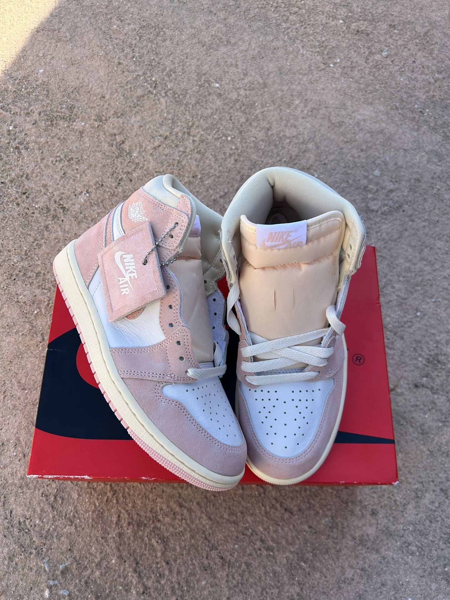 Rust Pink Jordan 1s Size 5.5men