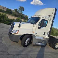 2018 Freightliner Cascadia Evolution 