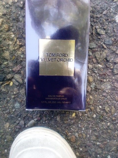 Tom Ford Velvet Orchard