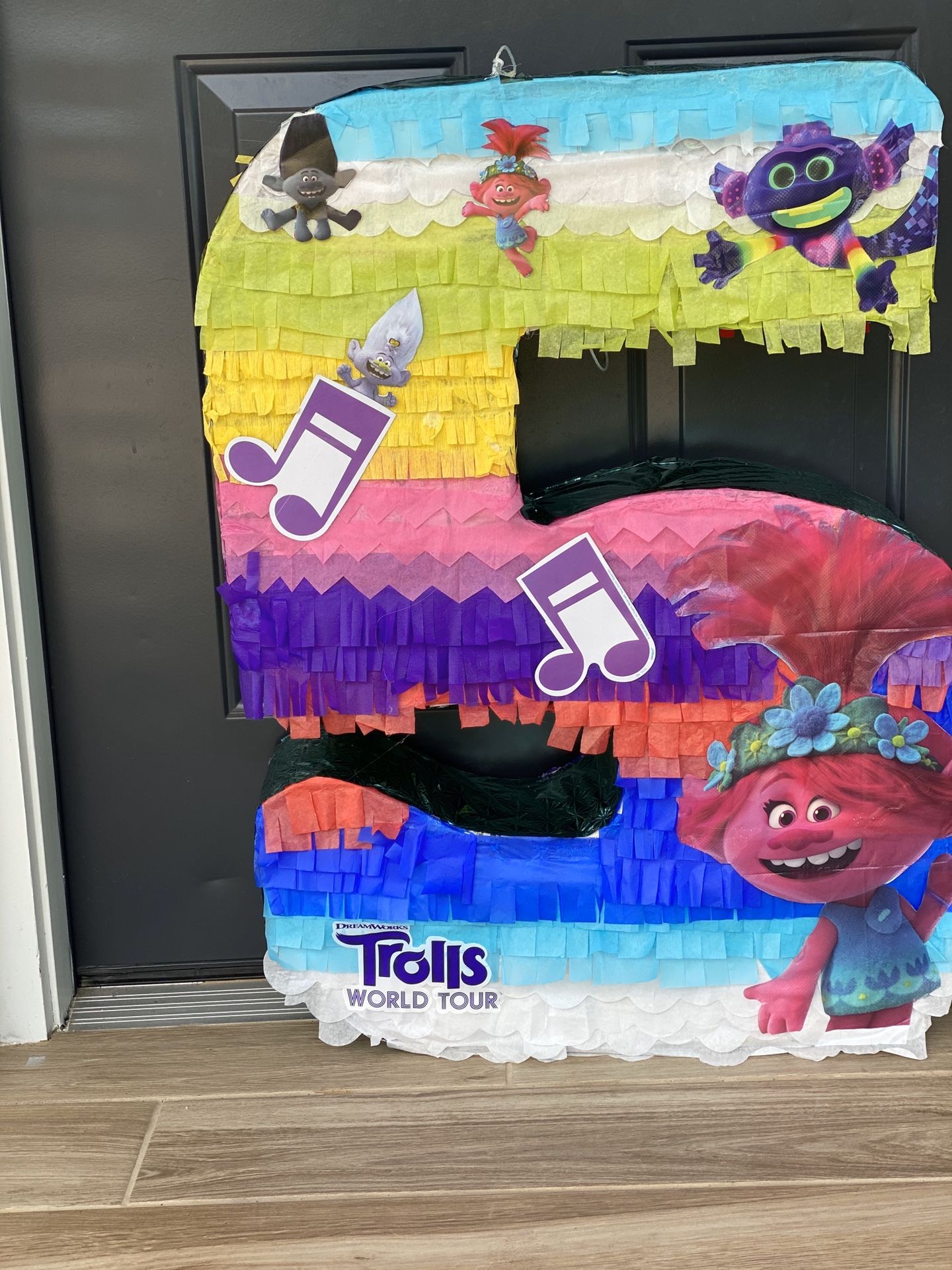 Custom made piñatas