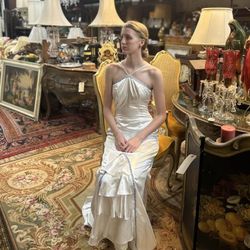 Milky White Mermaid Dress Size 8🧜‍♀️