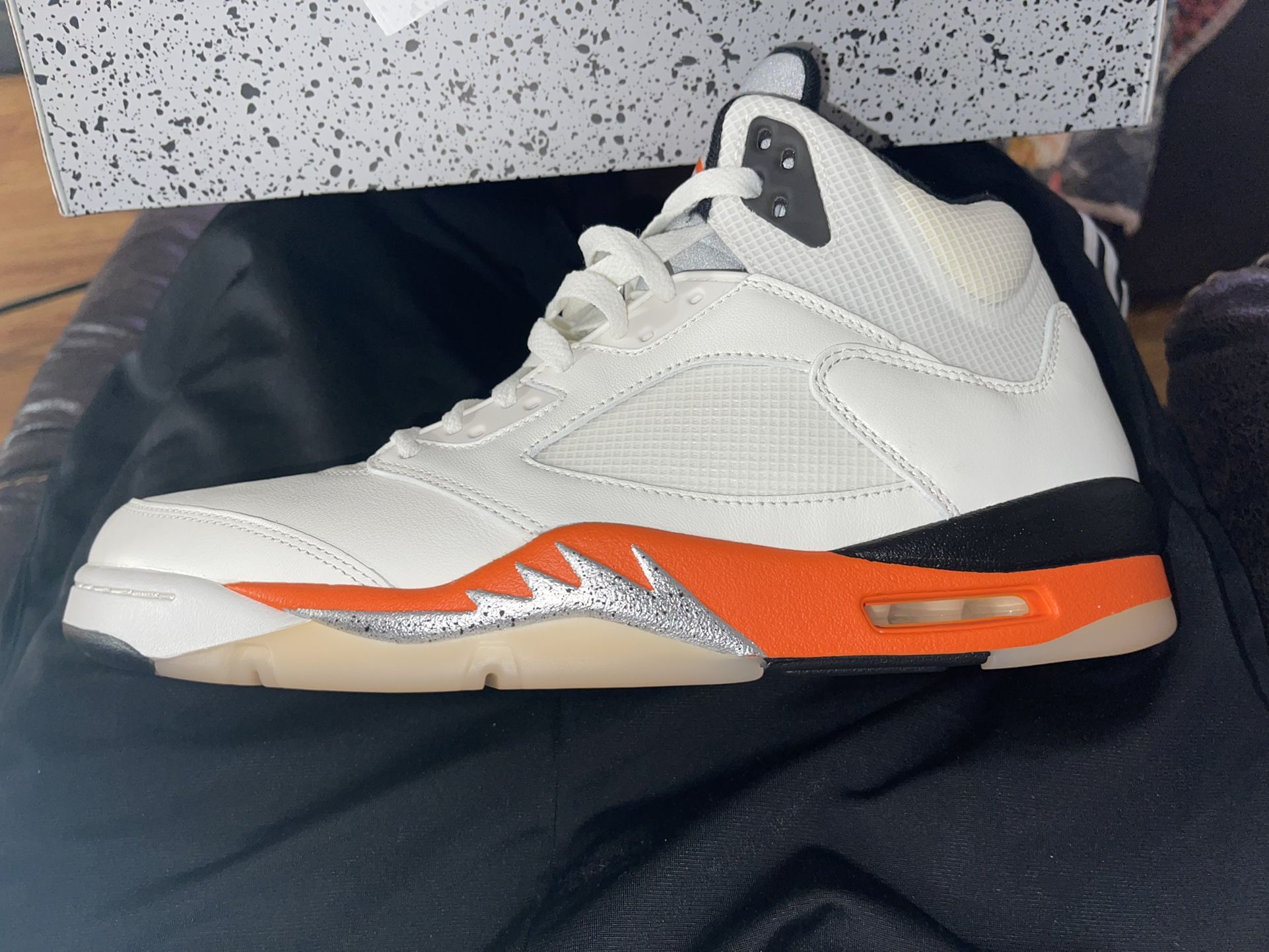 Jordan 5 Orange blazer