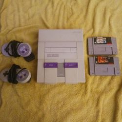 Super Nintendo (SNES) Bundle