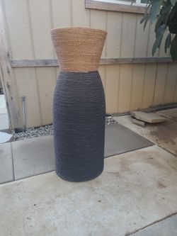 Decorative wicker stand