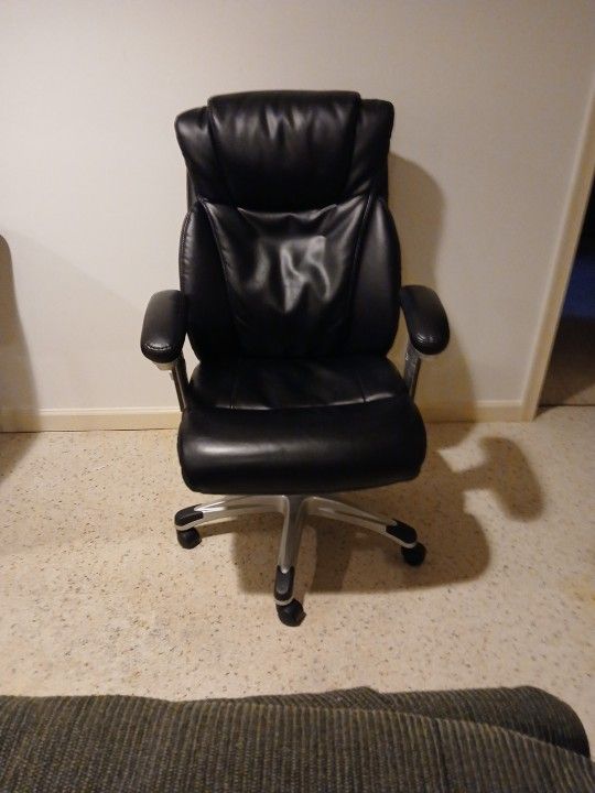 Black Leather Desk Chaìr