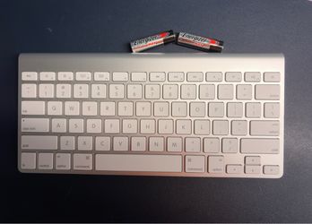 Apple Wireless Bluetooth Keyboard