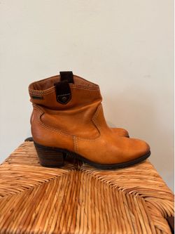 PIKOLINOS Cognac Leather Short Heel Ankle Booties size 40