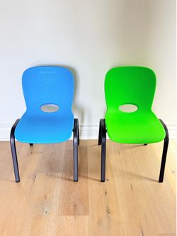 LIKE NEW - Set of 2 Lifetime Chairs (Kids)