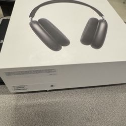 AirPod Maxes Active Noise Cancellation 