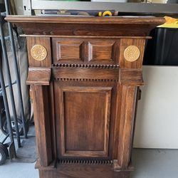 Preachers Pulpit! Hand Carved , Very Nice 