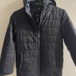 Under Armour Chamarra Para El Agua , Para Niño Size M ,  En perfectas condiciones 