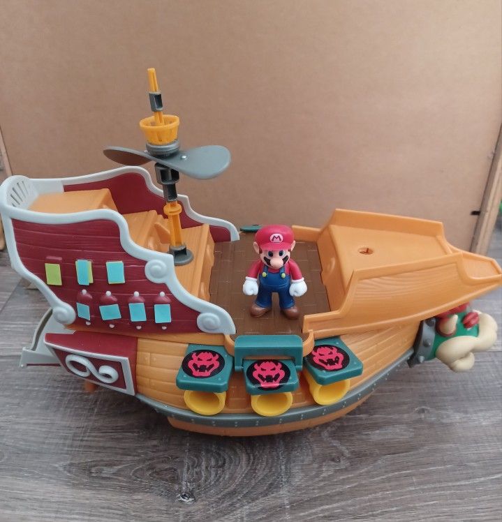 Nintendo Super Mario Bowser's Air Ship Playset