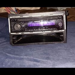 Kenwood Stereo CD And Aux