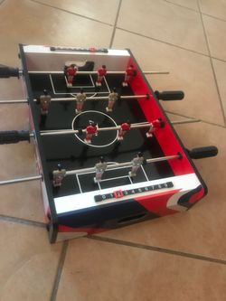 Crane Football table with 2 balls with score sliders like new