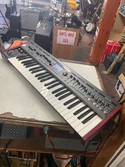 Behringer Deep Mind 12 Synthesizer