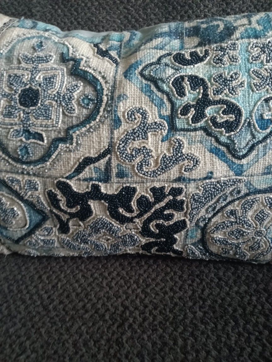 ***Gorgeous Decorative Pillow***