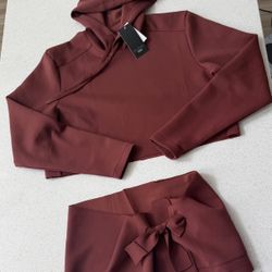 New Crop Sweatshirt with tag, extra material included 