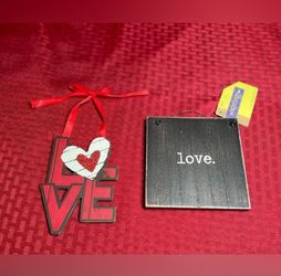 “Signs of Love!” 2 NEW Plaques Signs Wall Hanging Home Decor Love Everyday Gift Idea