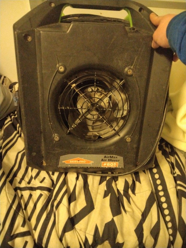 AIR MAX & AIR MOVER SERVPRO#605