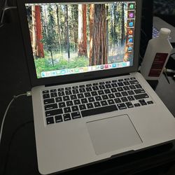 MacBook Air i5 8GB RAM with Software! 