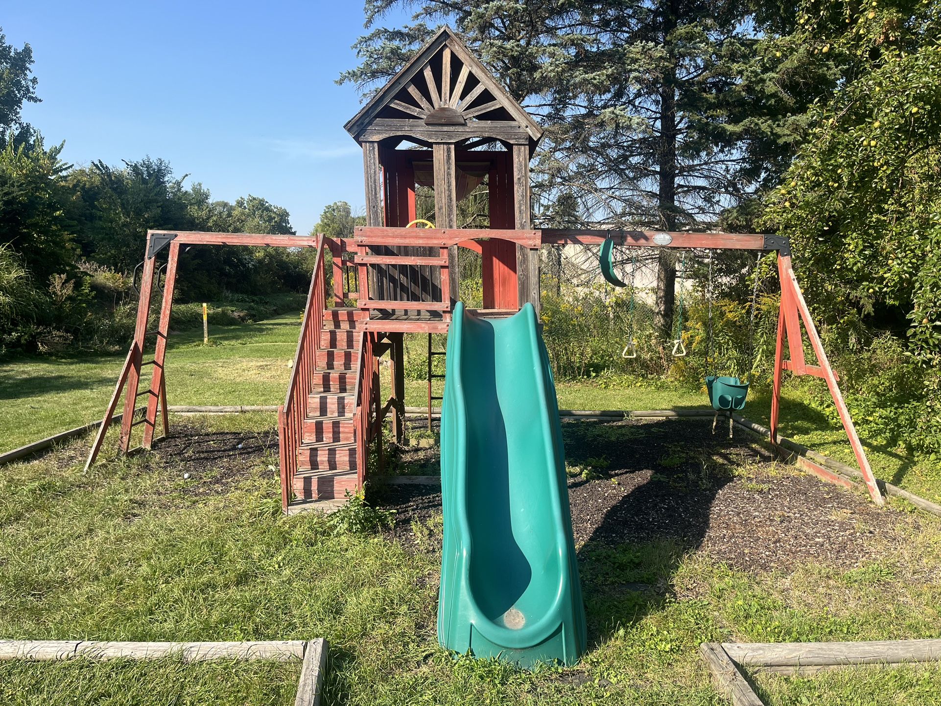 Play set Free